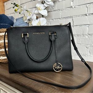 $558 Michael Kors Sheila M Faux Saffiano Leather Satchel EUC